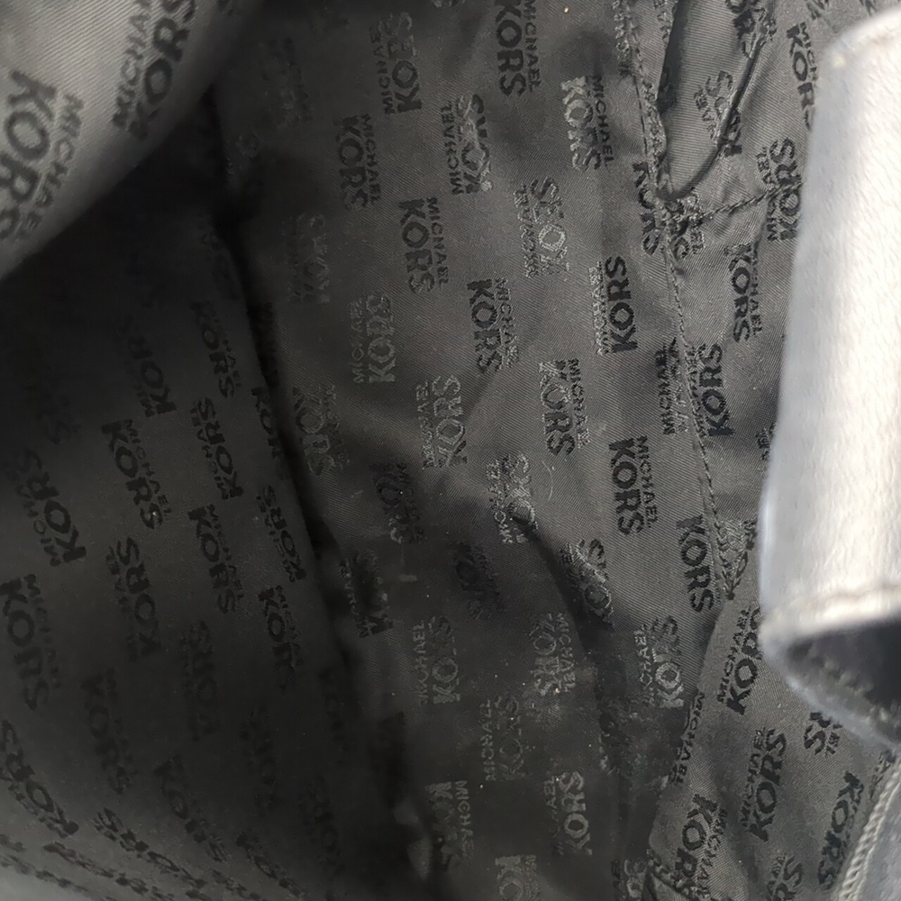 Michael Kors Hamilton Bag - Picture 8 of 10